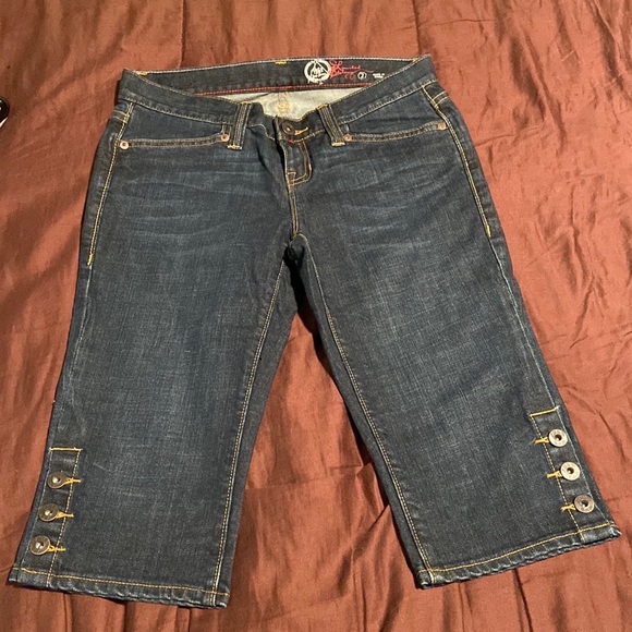 Capri Jeans by Gap 1969 Brand. NWOT! - Picture 4 of 16